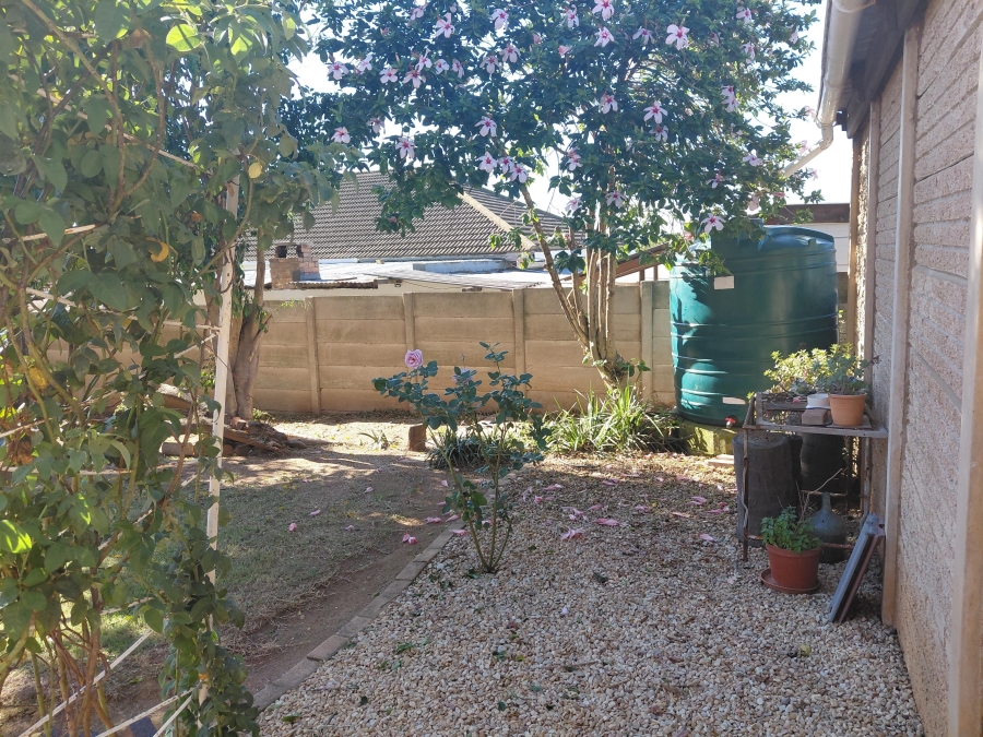 4 Bedroom Property for Sale in Bothasrus Eastern Cape